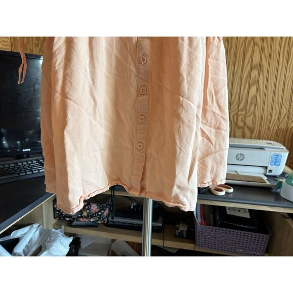 Torrid Women's Plus Size Babydoll Top Melon Peach Solid Button Down Sz 1 (1X) - Picture 2 of 9